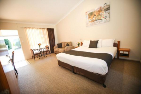 Отель Roma Explorers Inn  Рома